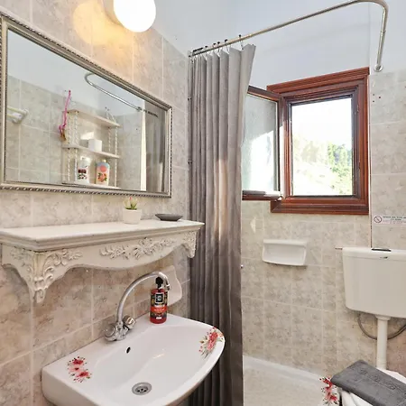 Apartment Sklavos