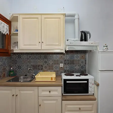 Sklavos Apartment *